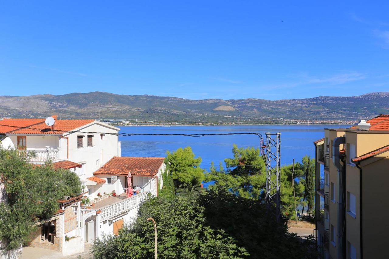Apartments By The Sea Arbanija, Ciovo - 17332 Трогир Экстерьер фото
