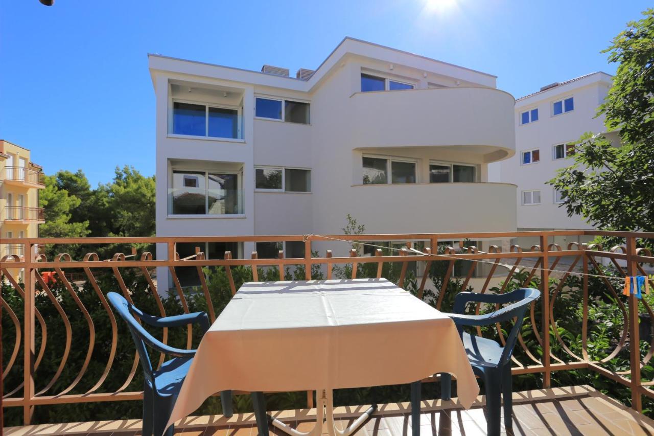 Apartments By The Sea Arbanija, Ciovo - 17332 Трогир Экстерьер фото